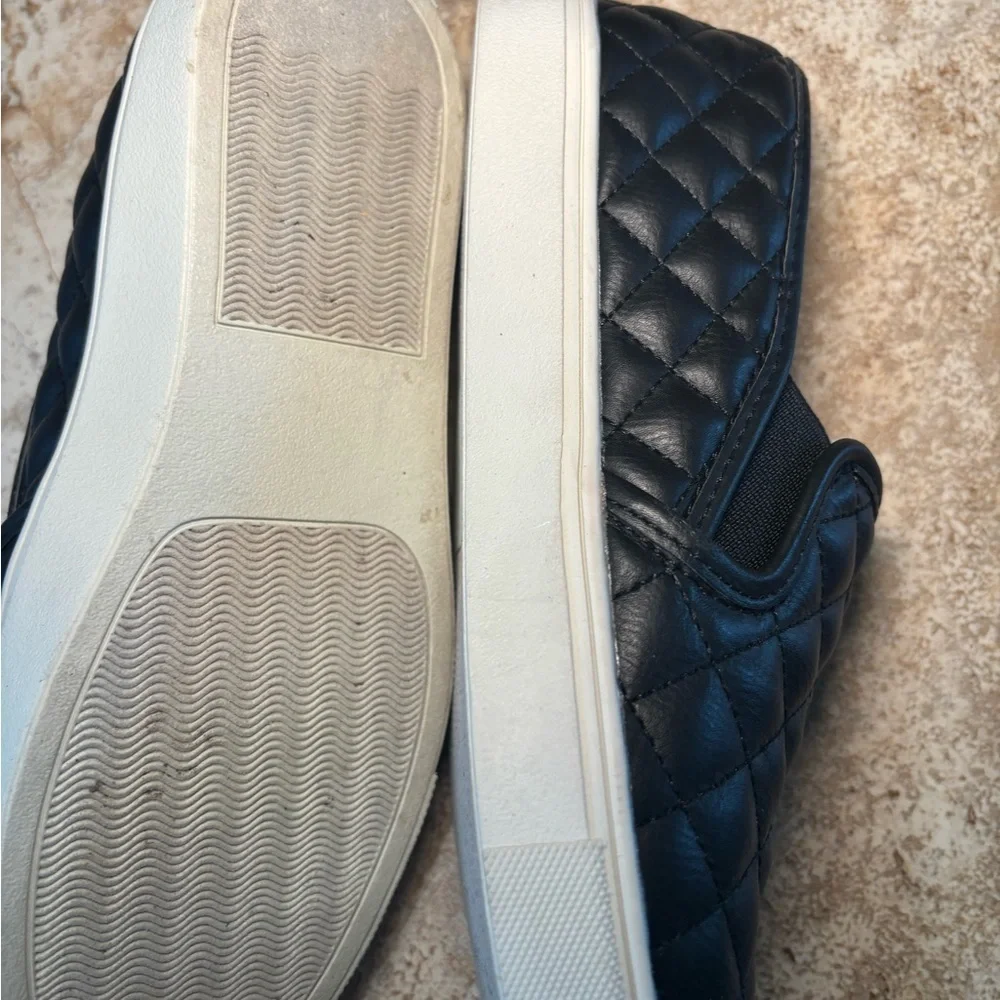 Steve Madden Black Quilted Slip-On Loafers